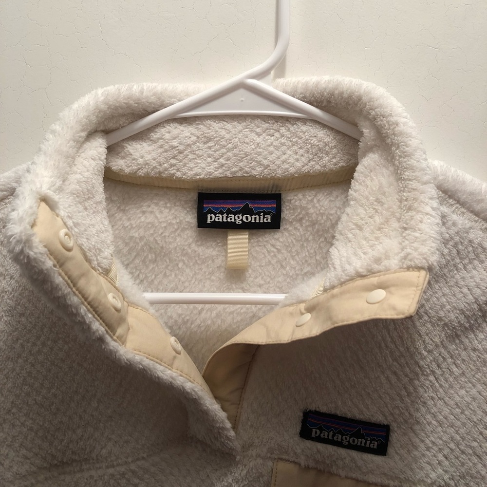 Patagonia Women’s Re-Tool Snap-T Fleece Pullover - Picture 2 of 4